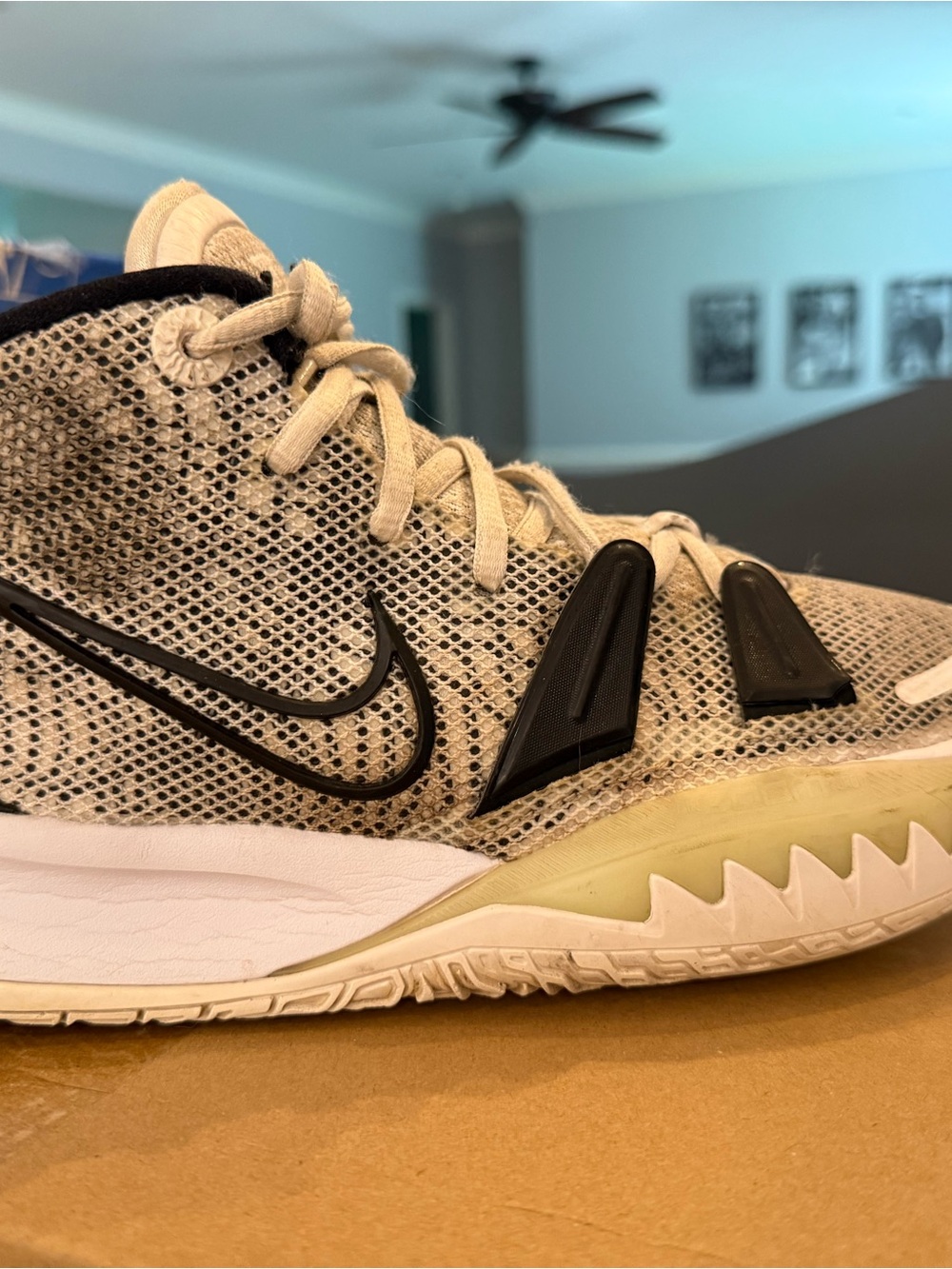 Nike Kyrie 7 Brooklyn Beats basketball shoes 8.5